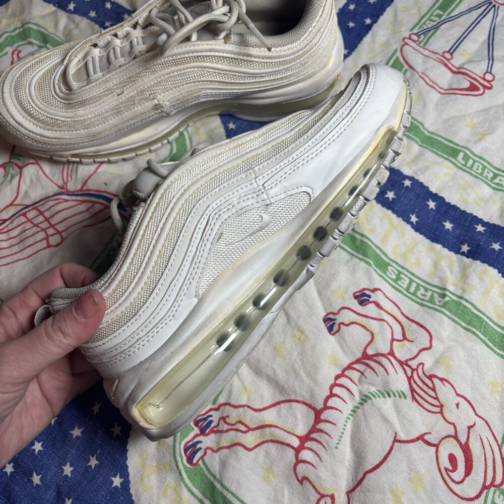 Ladies NIKE Air Max White Lace Up Sneakers US Size 8